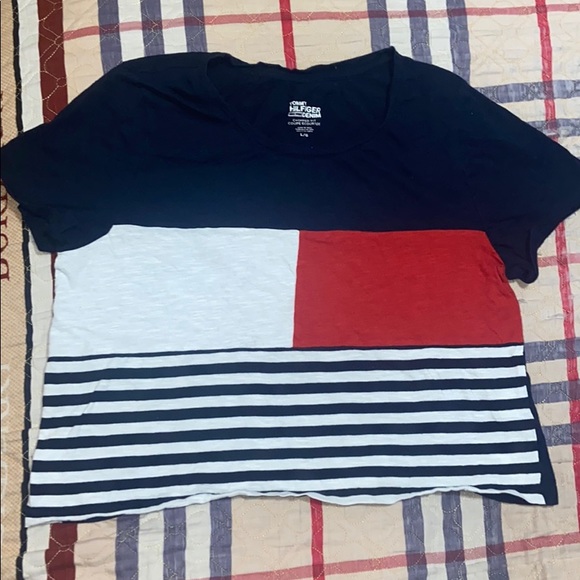 Tommy Hilfiger crop top - Picture 1 of 3